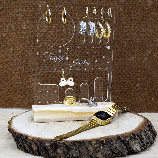 Kişiye Özel Şeffaf Takı Standı